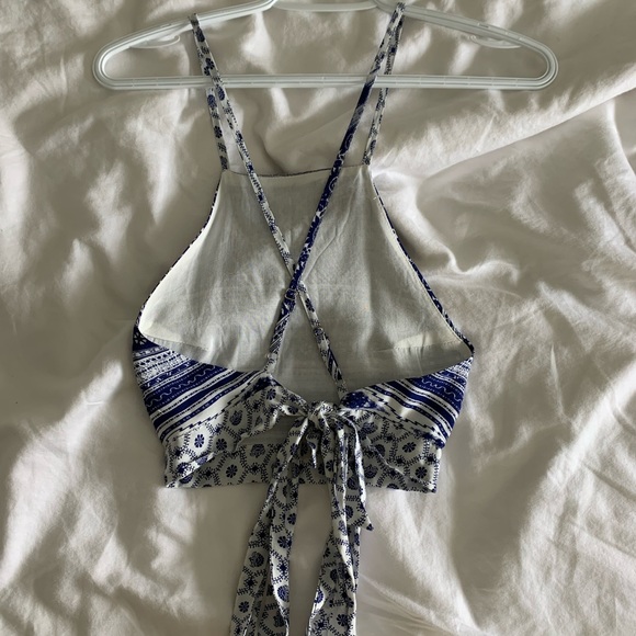 Halter top - Picture 2 of 2